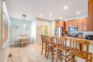 Kuchyň nebo kuchyňský kout v ubytování Bayside Resort - 11420 West Sand Cove