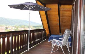Ein Balkon oder eine Terrasse in der Unterkunft Beautiful apartment in Wesertal-Gieselwerder with 2 Bedrooms and WiFi