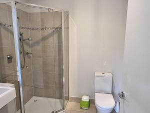 Vannituba majutusasutuses One Level at Broadbeach Inverloch