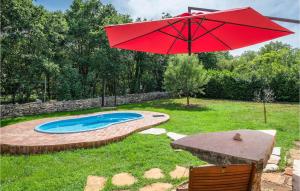 Majoituspaikassa Beautiful Home In Segotici With 1 Bedrooms, Wifi And Outdoor Swimming Pool tai sen lähellä sijaitseva uima-allas