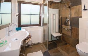 Koupelna v ubytování Gorgeous Apartment In Rauris With Kitchen