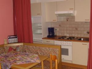 Zdjęcie z galerii obiektu Appartement Ria w mieście Bad Kleinkirchheim