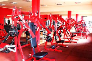 Fitness centrum a/nebo fitness zařízení v ubytování FusGym Resort