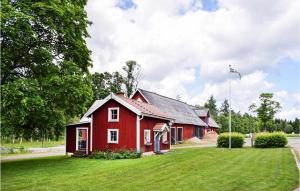 RörvikにあるCozy Home In Rrvik With Lake Viewのギャラリーの写真