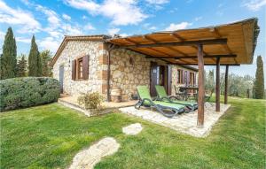 Vonkajšia záhrada v ubytovaní Beautiful Home In Cetona With Wifi