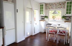 Gallery image of Amazing Home In Värmskog in Rolfsbol