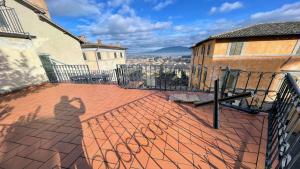 Fotografia z galérie ubytovania Terrazza Duomo With Spectacular Views from 2 large Terraces - sleeps 6 v destinácii Spoleto
