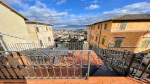 Fotografia z galérie ubytovania Terrazza Duomo With Spectacular Views from 2 large Terraces - sleeps 6 v destinácii Spoleto