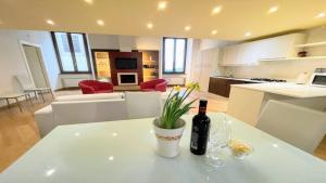 Fotografia z galérie ubytovania Terrazza Duomo With Spectacular Views from 2 large Terraces - sleeps 6 v destinácii Spoleto