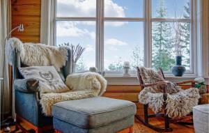 Χώρος καθιστικού στο 4 Bedroom Beautiful Home In Svarstad