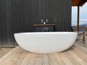 Mynd úr myndasafni af Clever Cube - Amazing Alpine Studio Unit í Twizel