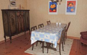 Χώρος καθιστικού στο Pet Friendly Home In Torup With Kitchen