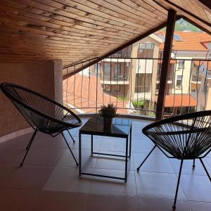 Balkón nebo terasa v ubytování Deluxe Central Rooms