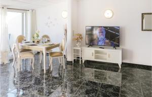 トレビエハにあるBeautiful Apartment In Torrevieja With 2 Bedrooms And Wifiのギャラリーの写真