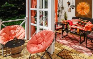 Χώρος καθιστικού στο Amazing Home In Sollebrunn With Wifi