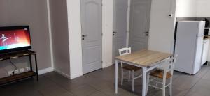 Kuchyňa alebo kuchynka v ubytovaní Appartement en duplex à Hébuterne, avec lave linge