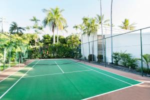 Tenis a/nebo squash v ubytování Seahaven Resort nebo okolí
