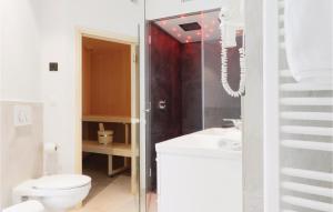 Ein Badezimmer in der Unterkunft Priwallpromenade 23, Whg 1