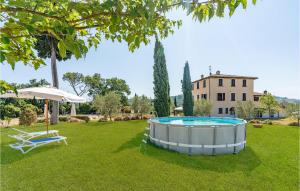 Πισίνα στο ή κοντά στο Lovely Home In Chiusi