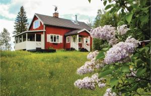 Gallery image of Nice Home In Lesjfors With 3 Bedrooms And Sauna in Kosundet