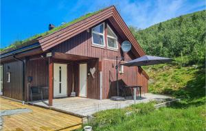 Gallery image of Awesome Home In Stordal With Wifi in Vinje