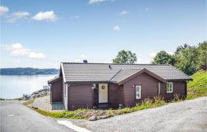 NedstrandにあるAwesome Home In Nedstrand With 4 Bedrooms, Sauna And Wifiのギャラリーの写真