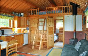 Kuchyň nebo kuchyňský kout v ubytování 2 Bedroom Beautiful Home In Sunne