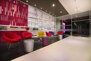 Gallery image of favehotel Melawai in Jakarta