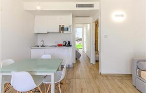 A kitchen or kitchenette at Bilo 4 Premium
