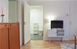 Katthammarsvikにある2 Bedroom Cozy Apartment In Katthammarsvikのギャラリーの写真