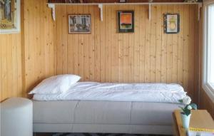 Imagen de la galería de Amazing Home In Stre With 1 Bedrooms And Wifi, en Sætre