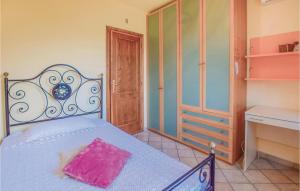 Posteľ alebo postele v izbe v ubytovaní Pet Friendly Home In Camaiore -Lu-