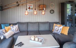 Khu vực ghế ngồi tại Lovely Home In Rauland With Sauna