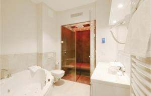 Ein Badezimmer in der Unterkunft Priwallpromenade 2, Whg 11