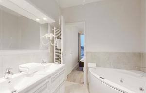 Ein Badezimmer in der Unterkunft Priwallpromenade 2, Whg 11