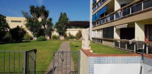 Vonkajšia záhrada v ubytovaní Holidays2Torremolinos Studio in Loma del Colegial Torremolinos close to center with pool, rooftop terrace