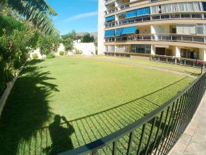 Vonkajšia záhrada v ubytovaní Holidays2Torremolinos Studio in Loma del Colegial Torremolinos close to center with pool, rooftop terrace