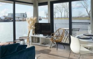 Imagen de la galería de Houseboat Escapade, en Nieuwpoort