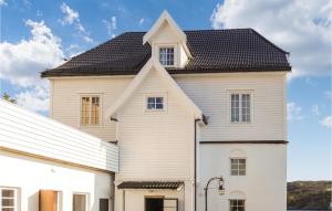 Gallery image of Awesome Apartment In Steinsland in Hommelsund