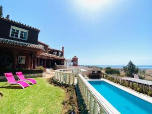 Bazén v ubytování Casa Geneviève Costa del Sol nebo v jeho okolí