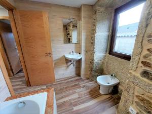 Łazienka w obiekcie Casa Paris grande en Costa da Morte, Dumbria