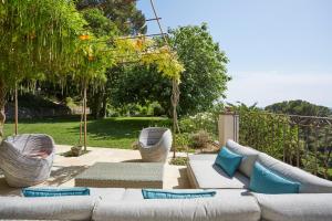 A piscina localizada em Appart13 piscine chauffée de luxe Belvoir13 à 10 min d Aix ou nos arredores