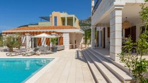 Bazén v ubytovaní Luxury Villa Salvina alebo v jeho blízkosti
