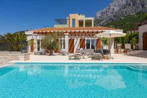 Bazén v ubytovaní Luxury Villa Salvina alebo v jeho blízkosti