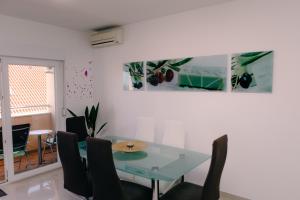 Fotografia z galérie ubytovania Large 3-bedroom apartment near Split Dalmatia v destinácii Kaštela