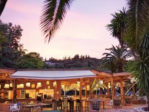 Restaurace v ubytování Grecotel LUXME Daphnila Bay