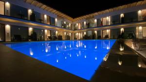 Bazén v ubytování Relais Limonaia - Suites & Garden SPA nebo v jeho okolí