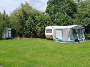 Zahrada ubytování Romala's Home Caravan
