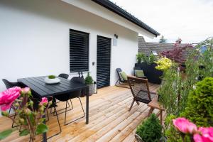 Balkón nebo terasa v ubytování House 24 Bled