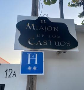 Alojamiento El Miajon de los Castúos的证书、奖牌、标识或其他文件
